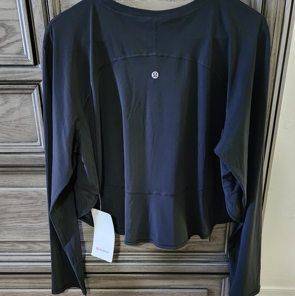 lululemon athletica Tops - Lululemon Crew Neck UVP Crop